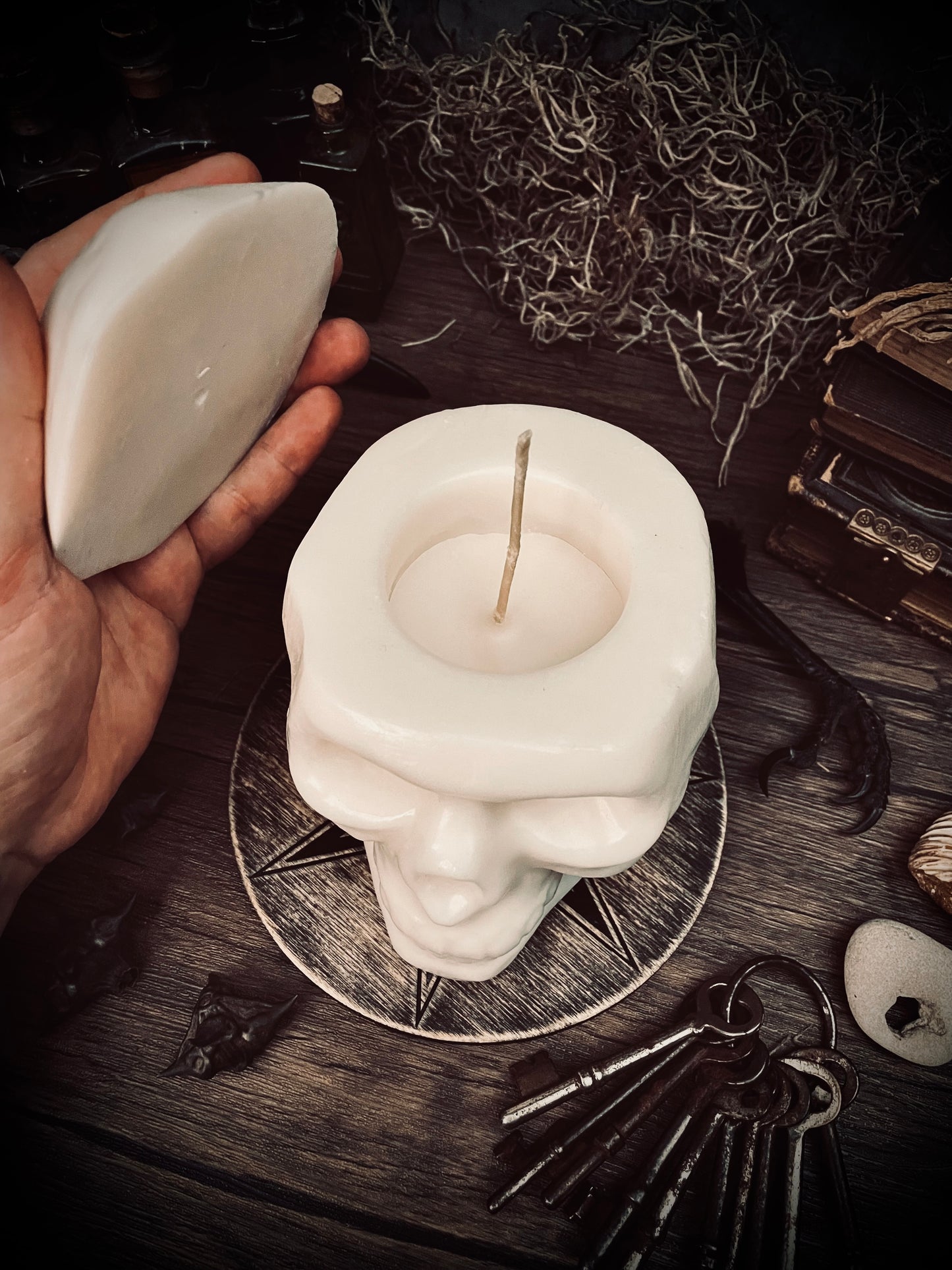 Loadable Skull Box Candle