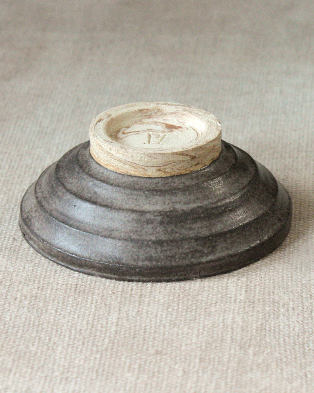 Ridged Black Shino Offering Bowl