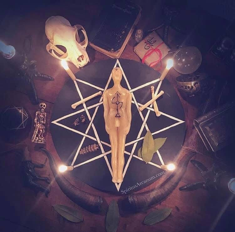 Ensouling the Effigy: A Complete Course in Spirit Work, and the Crafting of Fetiches, Effigies, and Spirit Vessels