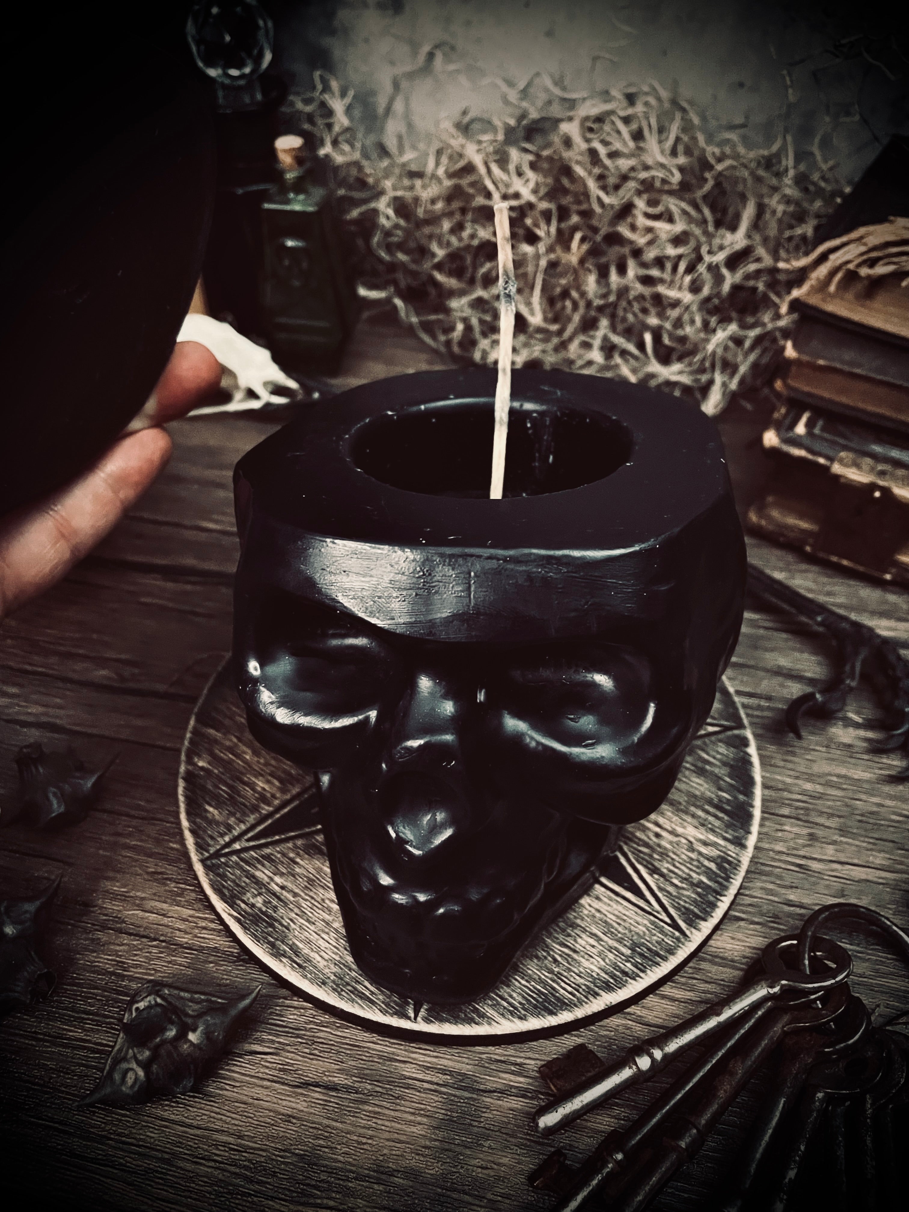 Loadable Skull Box Candle